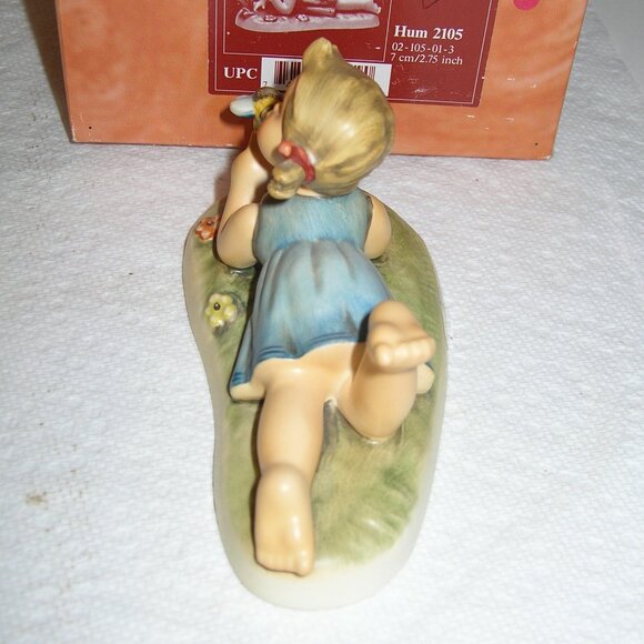 M I Hummel Goebel Figurine "MISS BEEHAVING" HUM #2105 TMK8 w/Box  MINT - Picture 5 of 7